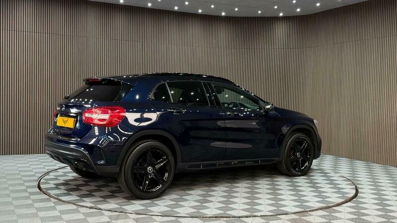 Mercedes-Benz GLA view 40