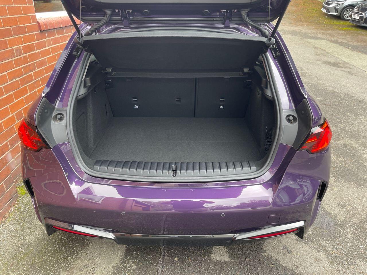BMW 1 Series view 26