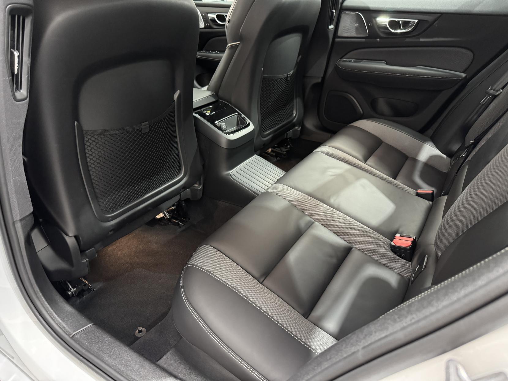 Volvo S60 view 56