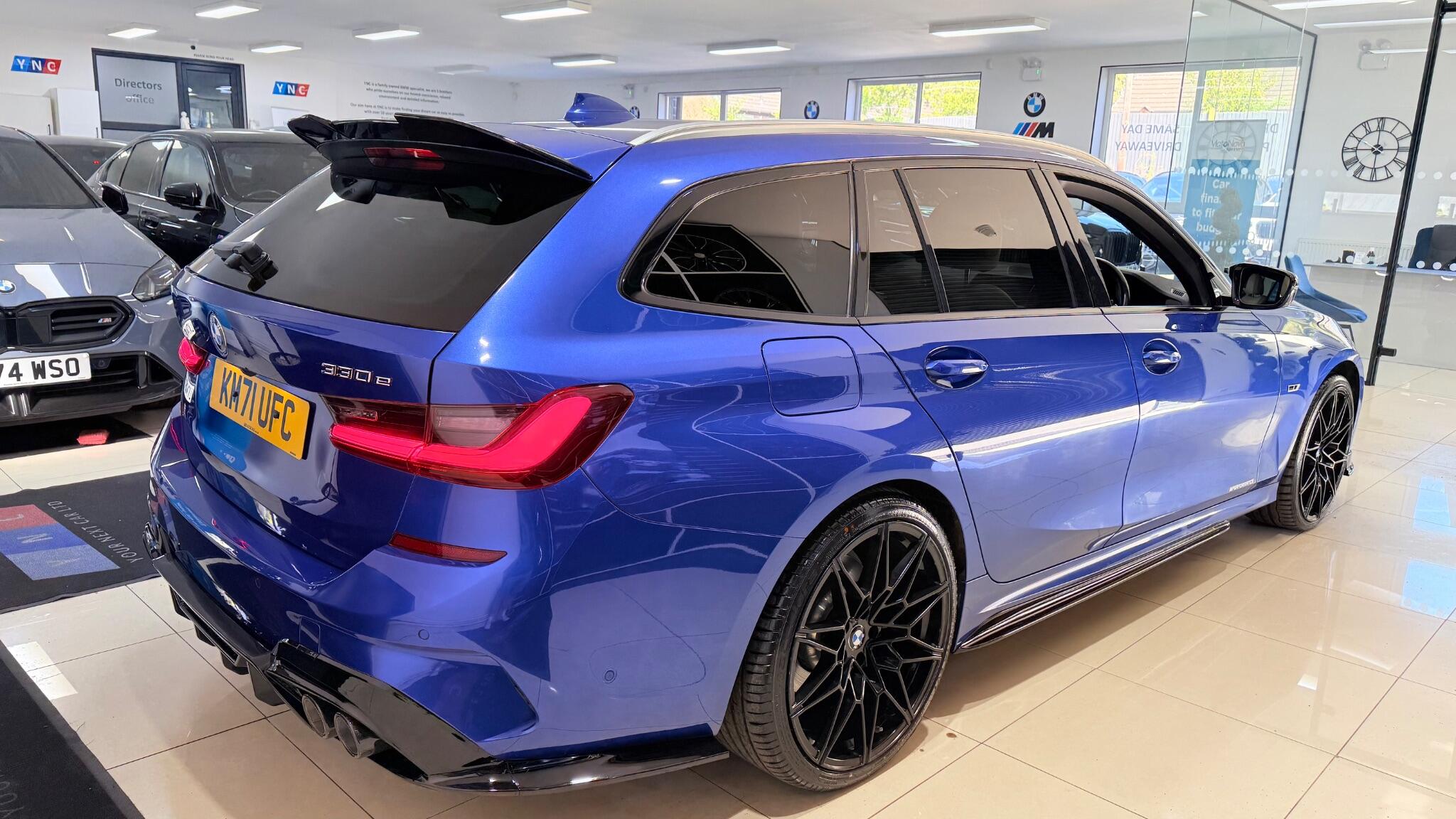 BMW 3 Series view 36