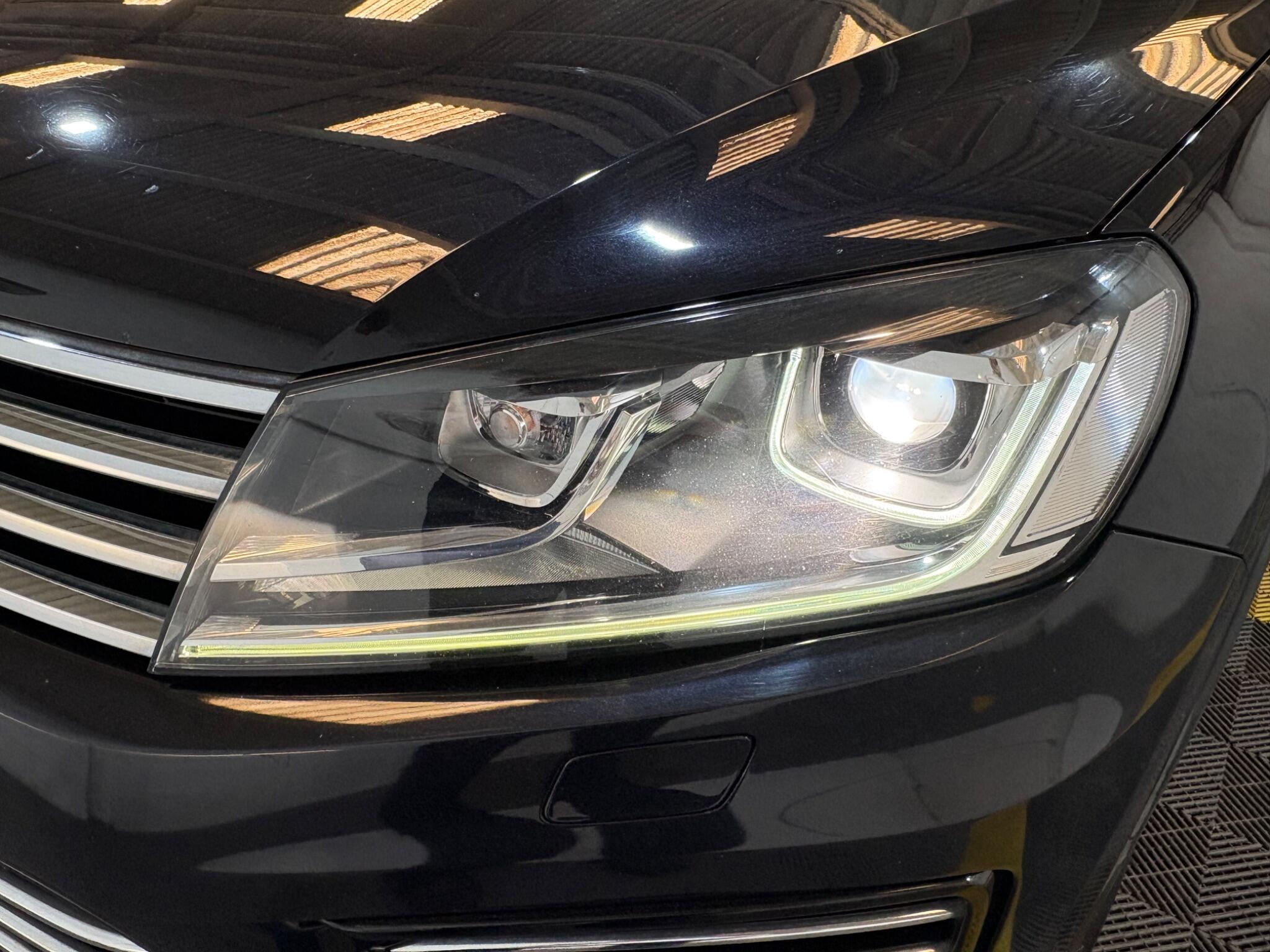 Volkswagen Touareg view 75