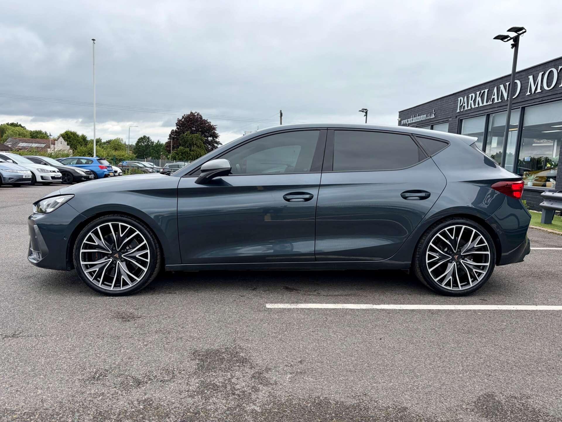 Cupra Leon view 5