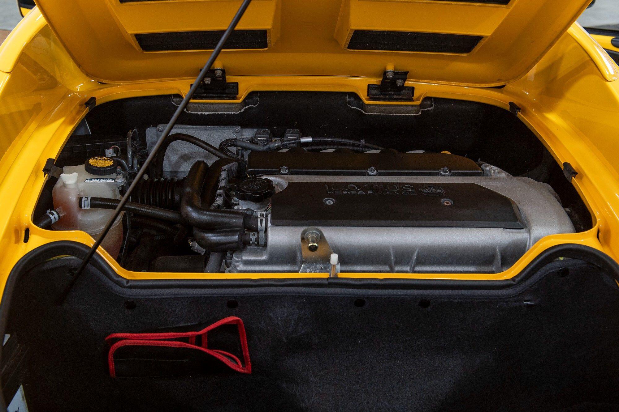 Lotus Elise view 24