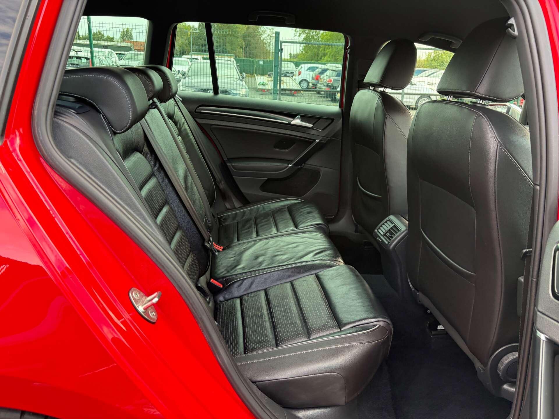 Volkswagen Golf view 26