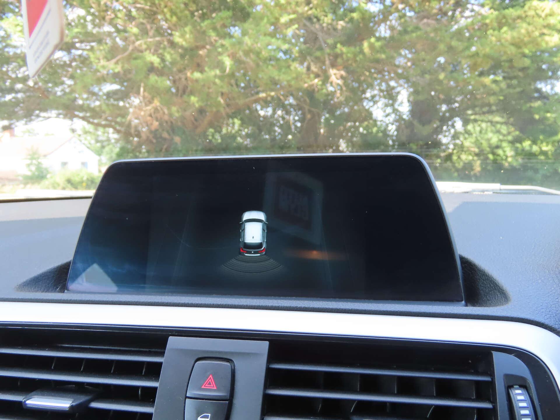 BMW 1 Series view 13