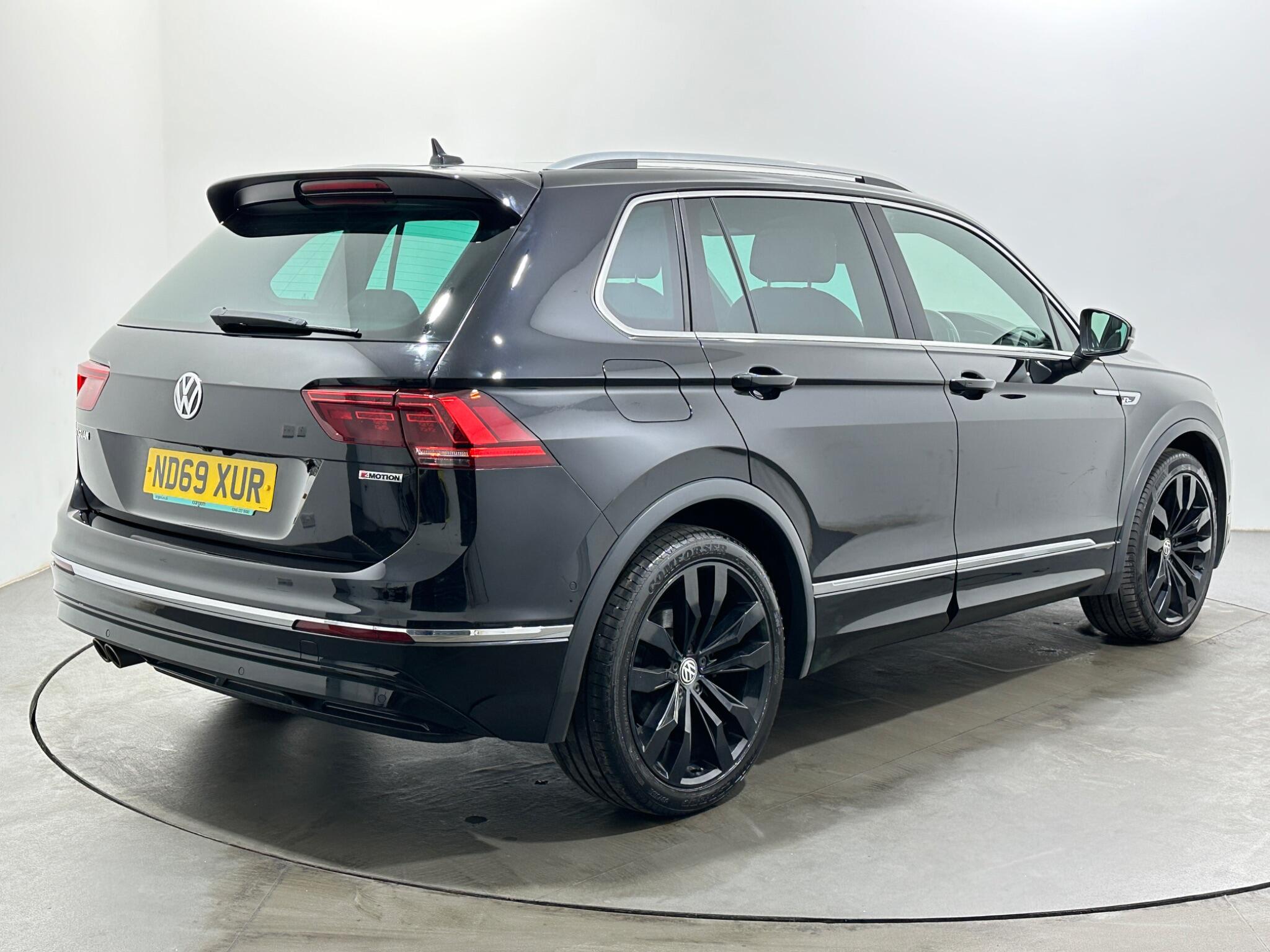 Volkswagen Tiguan view 8