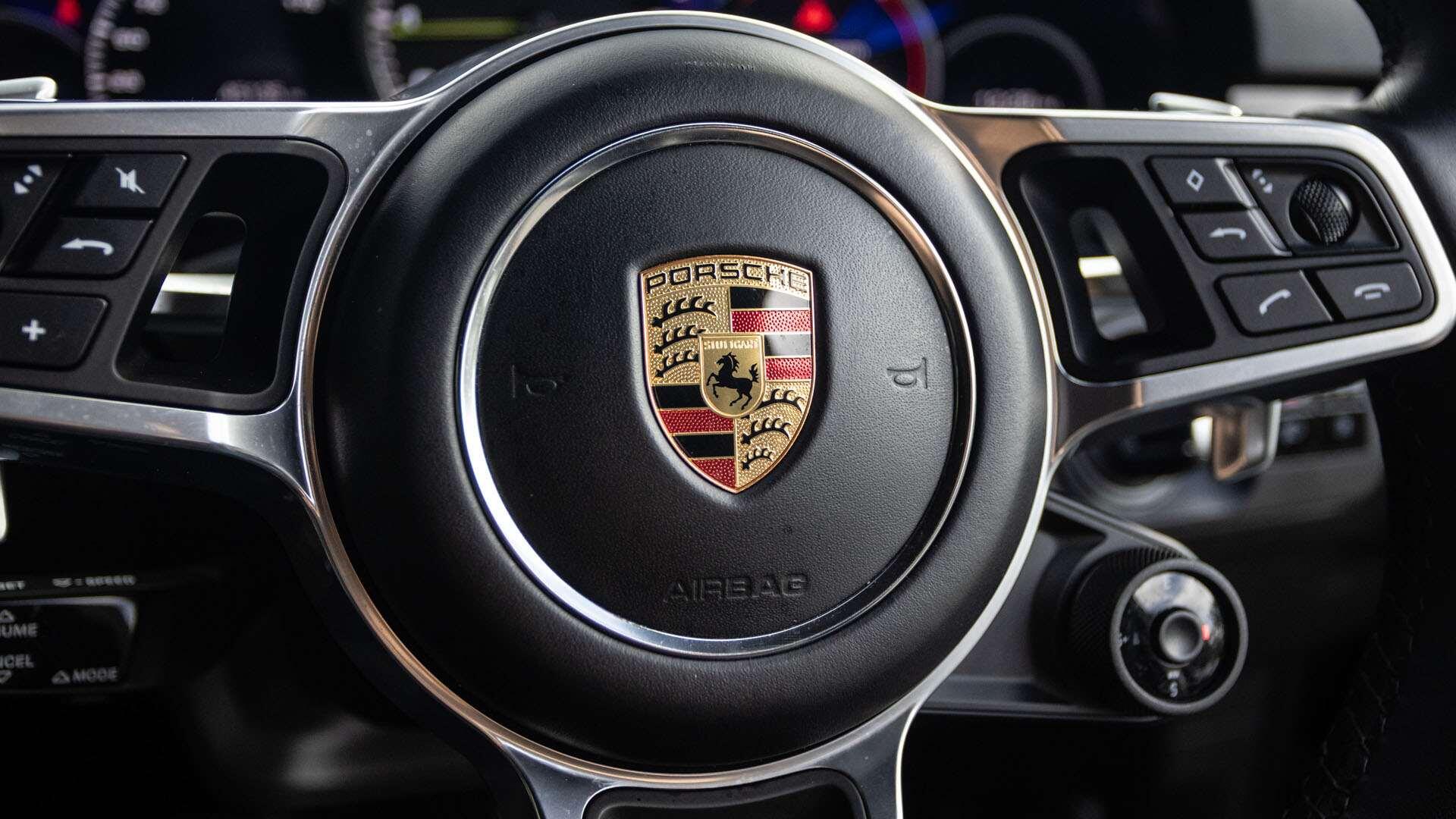 Porsche Cayenne view 22