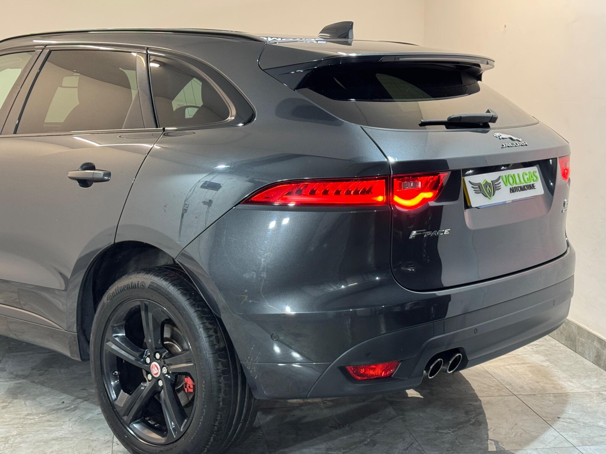 Jaguar F-Pace view 82