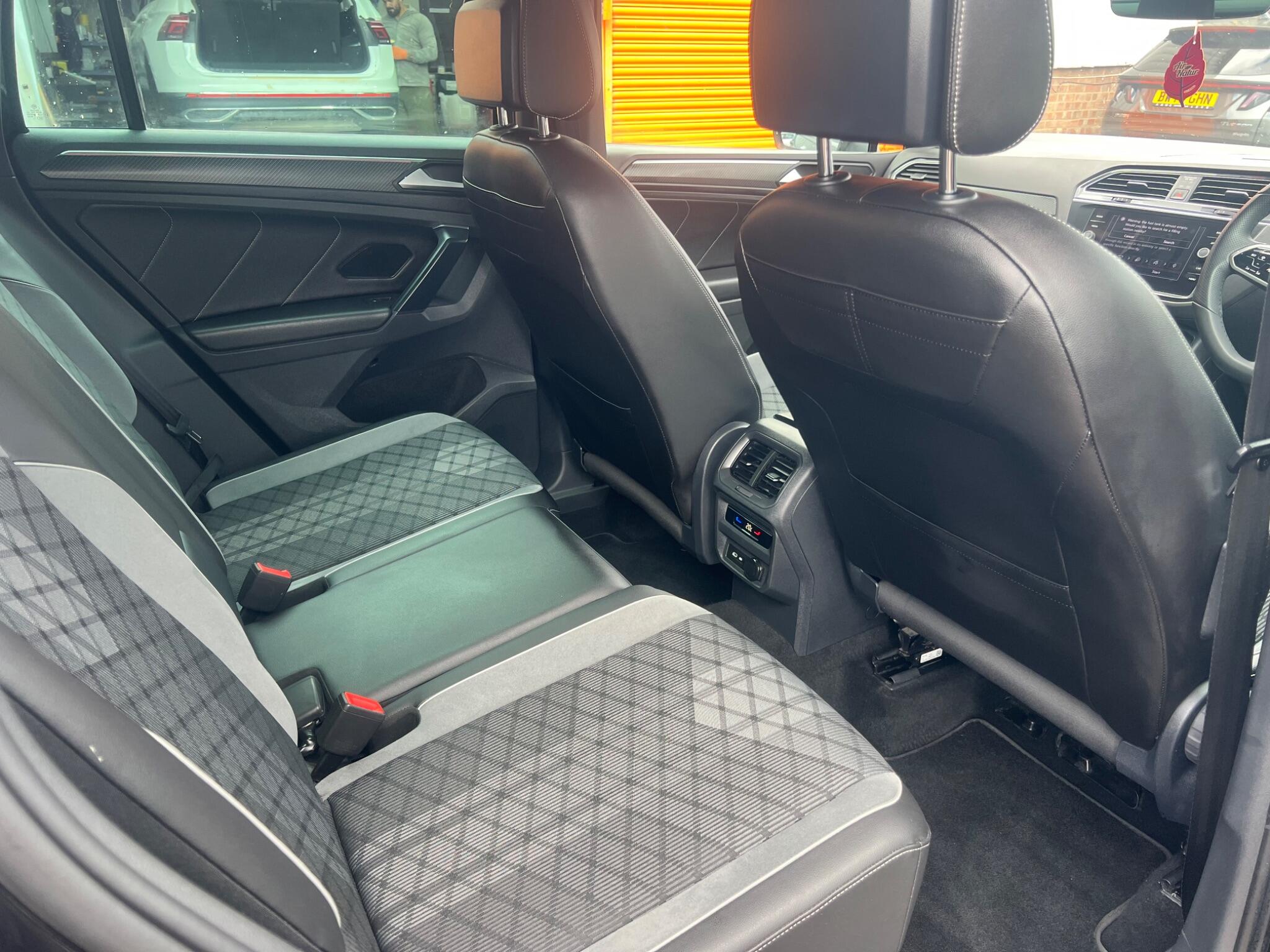 Volkswagen Tiguan view 15