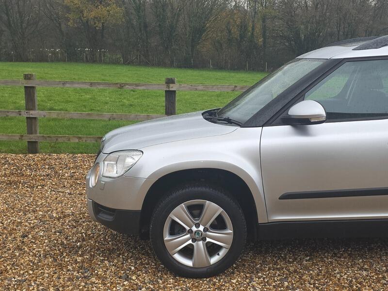 2011 Skoda Yeti image 8