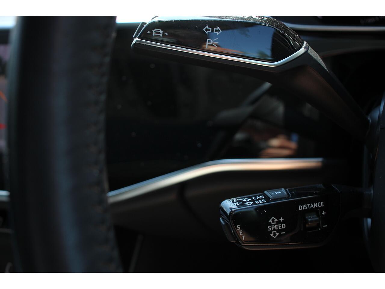Audi A8 view 30