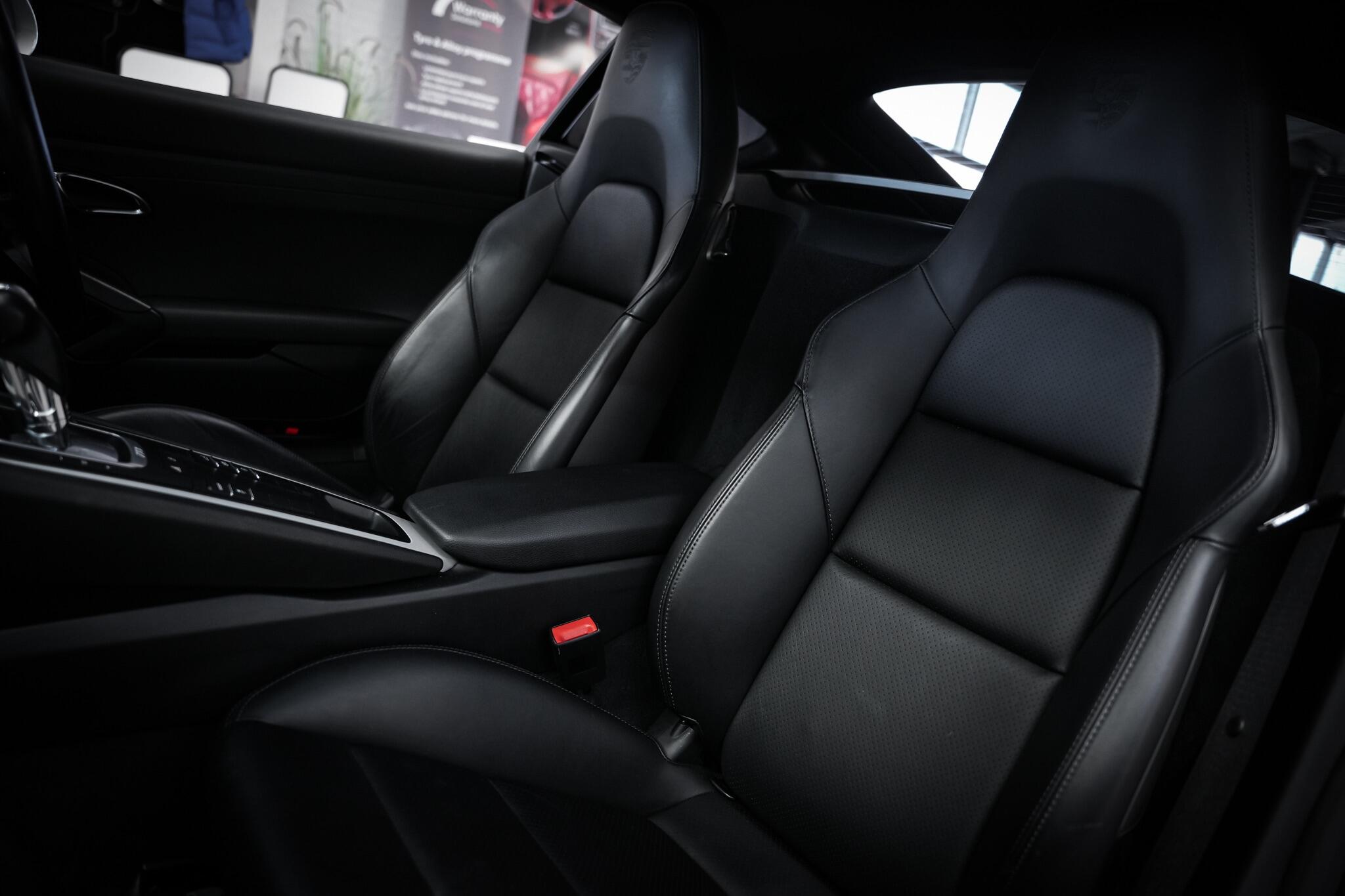 Porsche Cayman view 22
