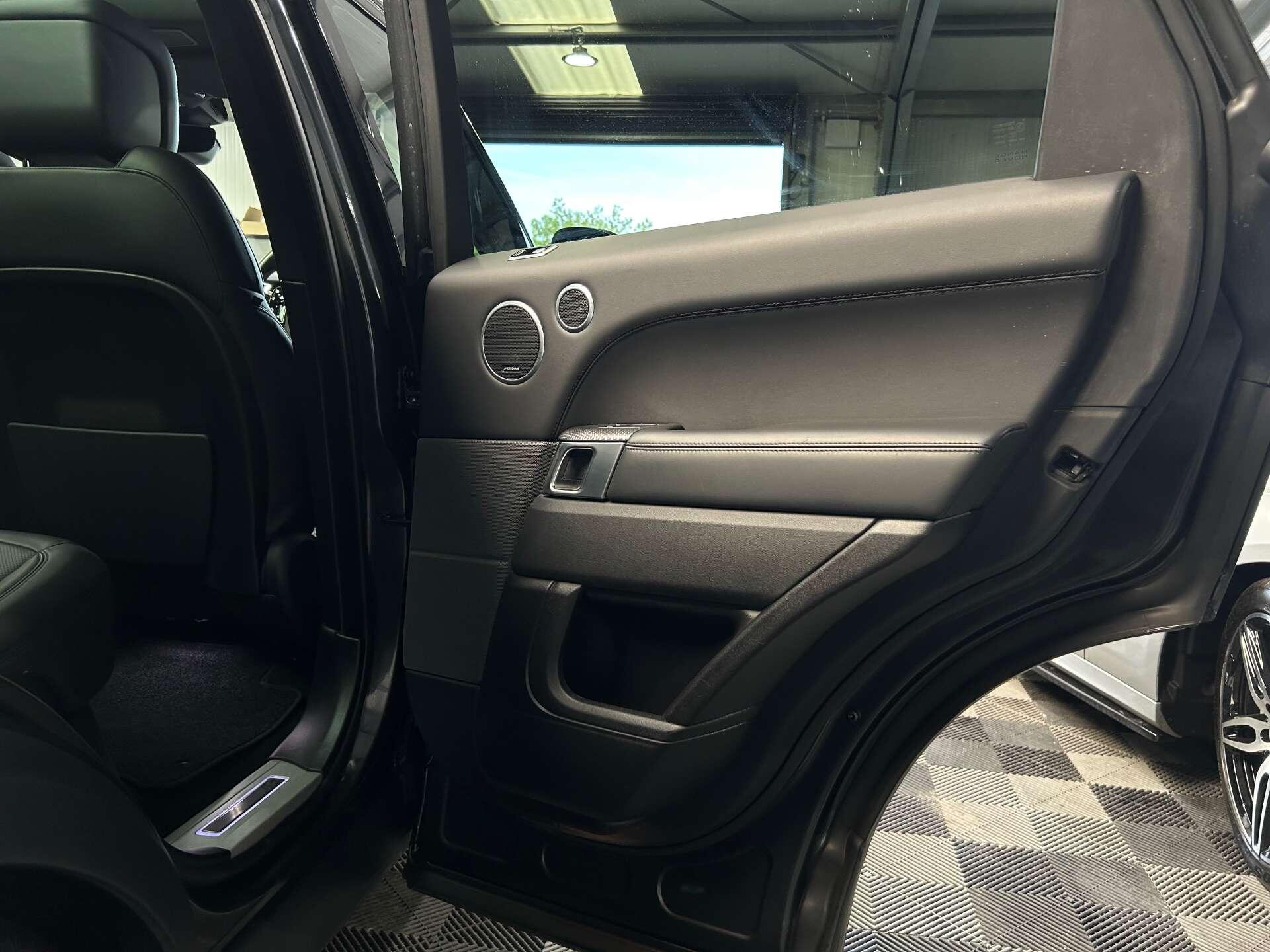 Land Rover Range Rover Sport view 28