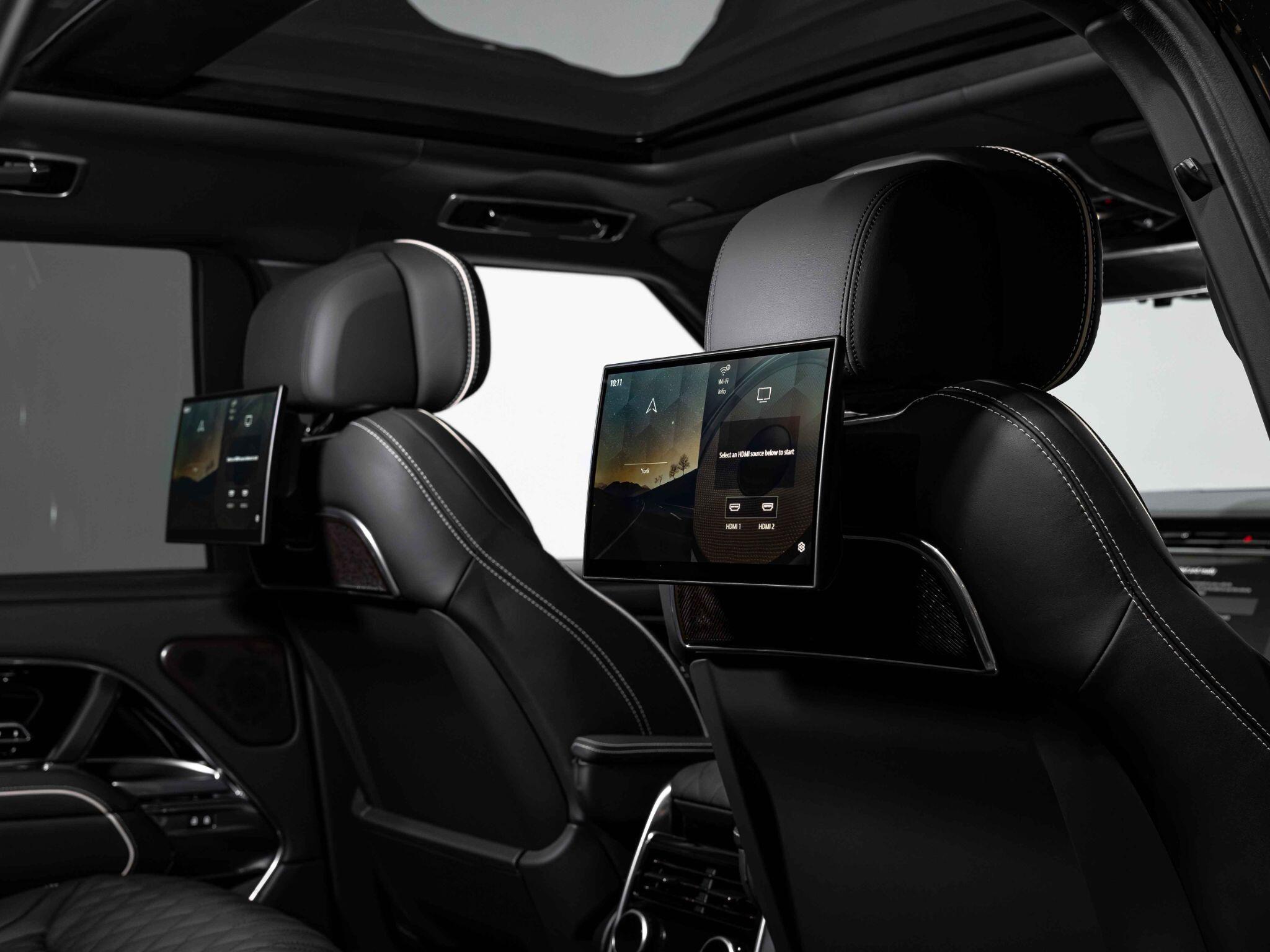 Land Rover Range Rover view 4