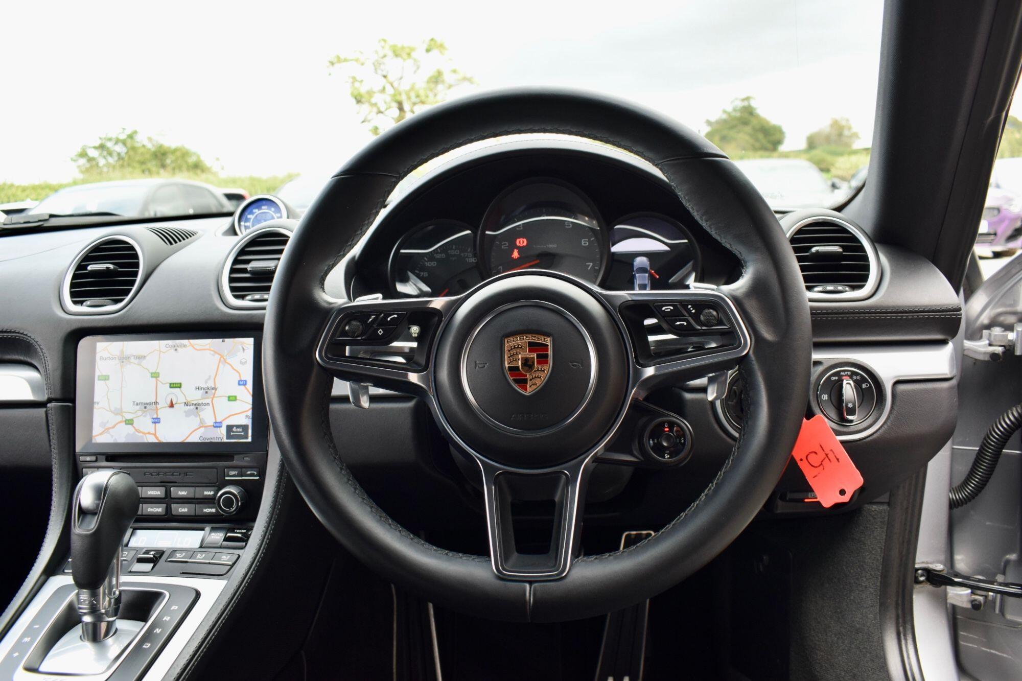 Porsche Cayman view 13