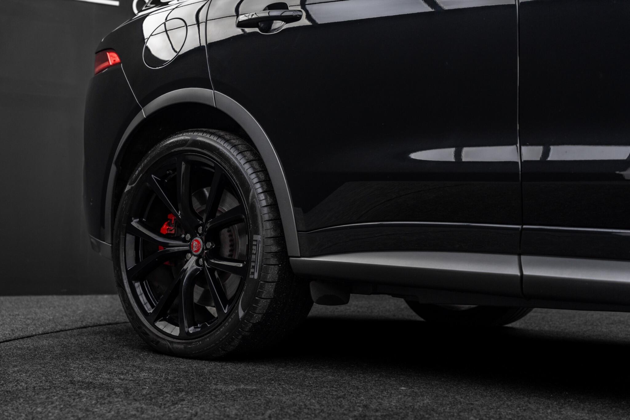 Jaguar F-Pace view 35