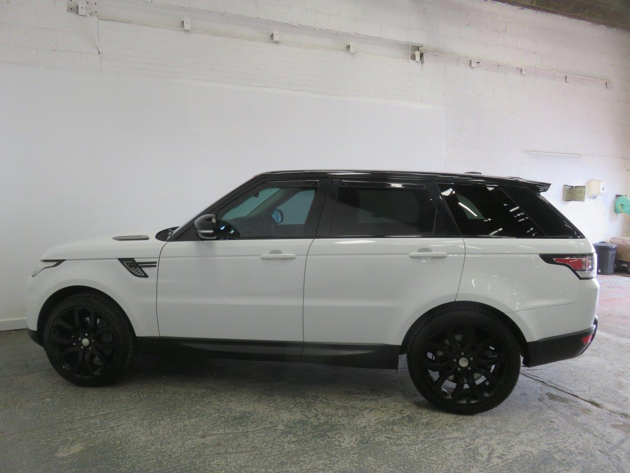 Land Rover Range Rover Sport view 10