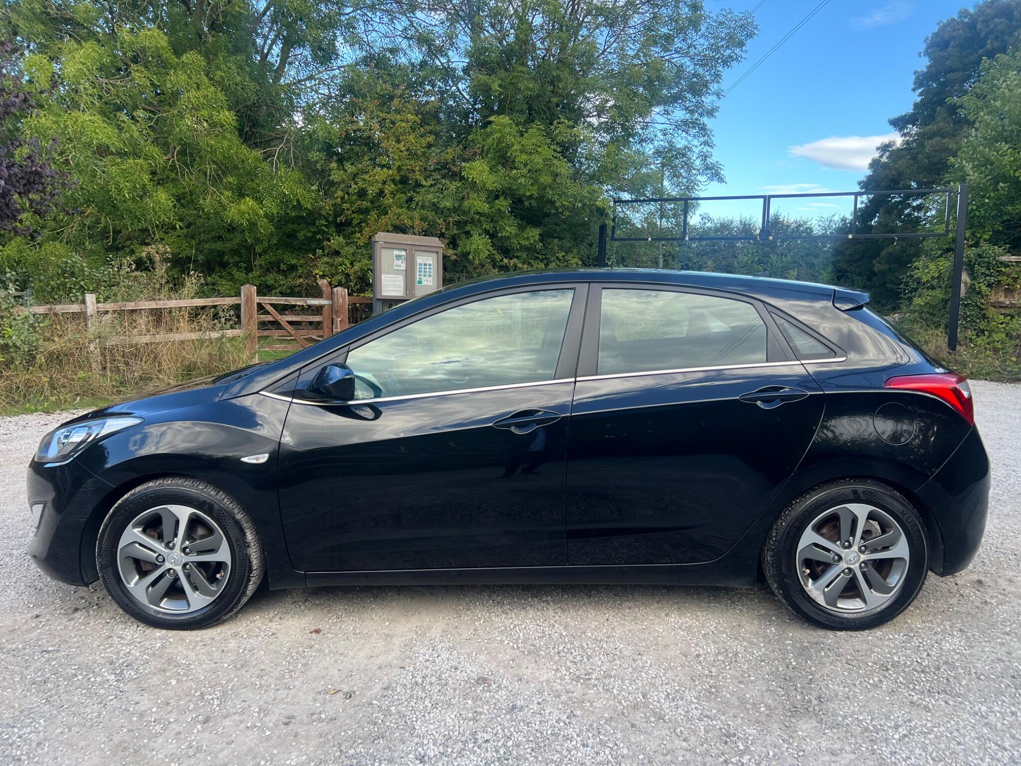 Hyundai i30 view 4