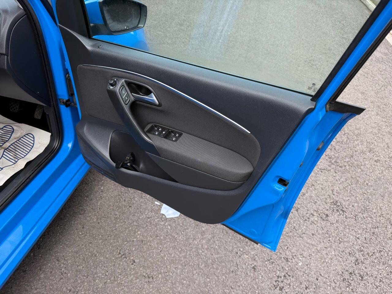 Volkswagen Polo view 38