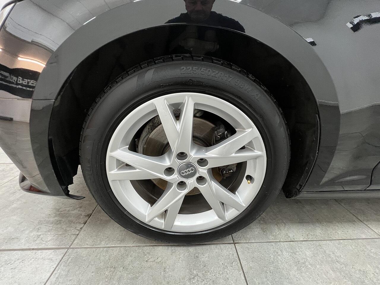 Audi A4 view 19