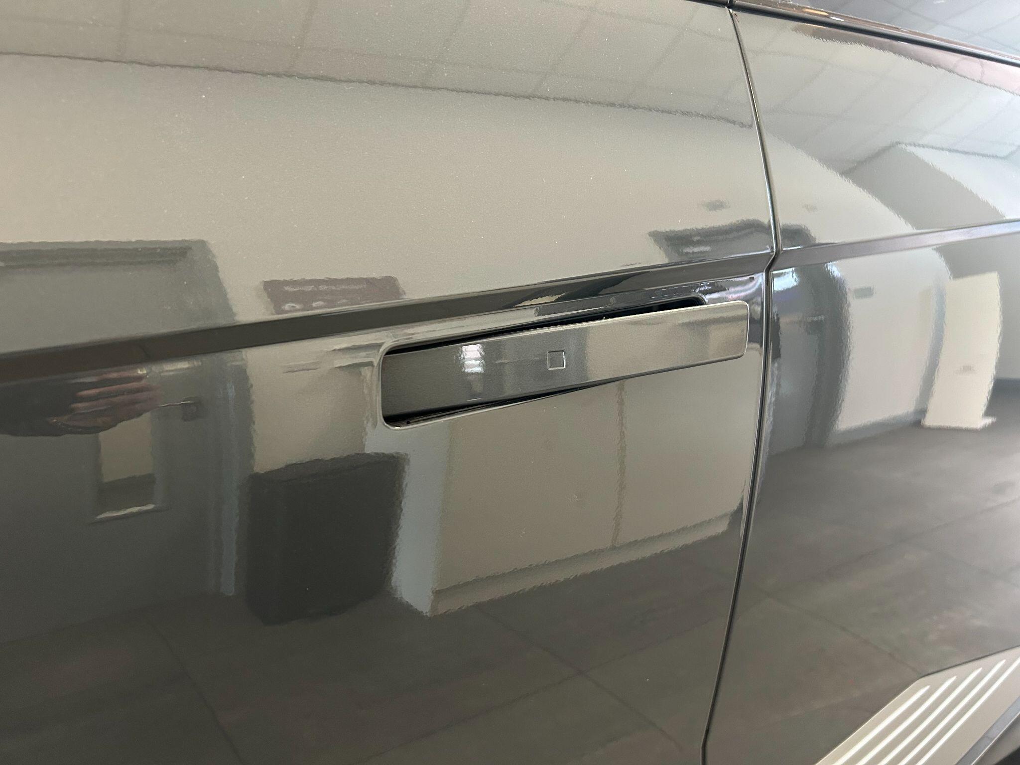 Hyundai Ioniq 5 view 5