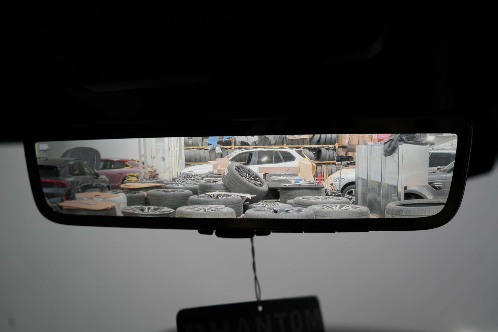 Land Rover Defender view 39
