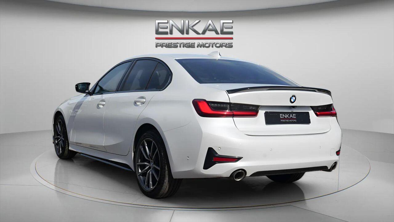 BMW 3 Series view 6