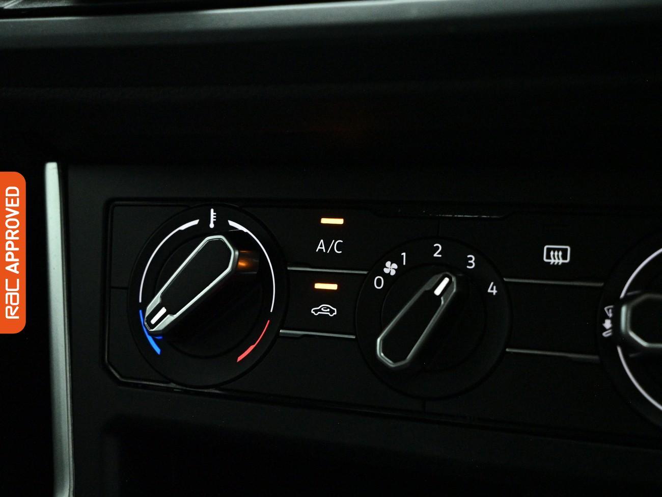 Volkswagen Polo view 15