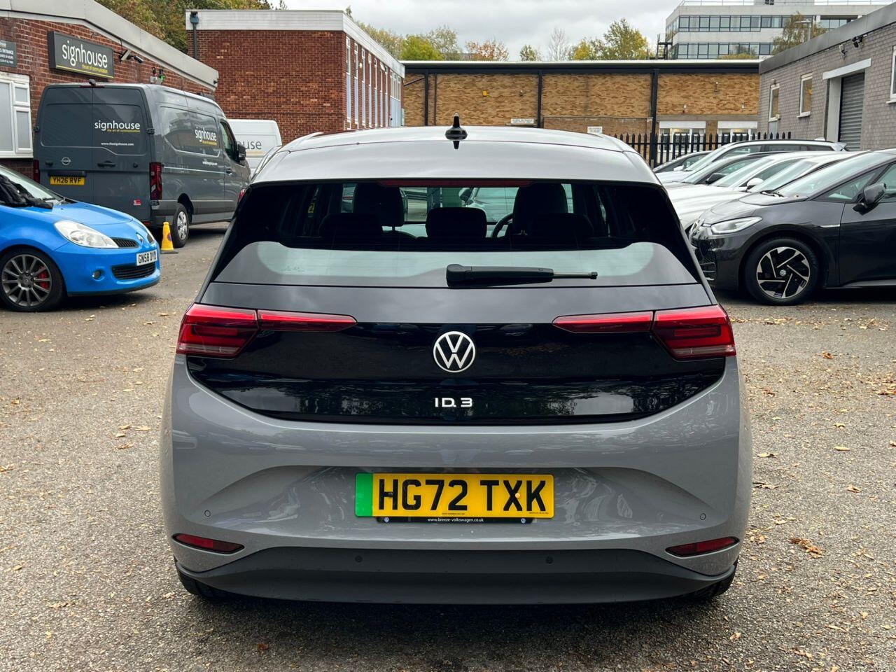 Volkswagen ID.3 view 13