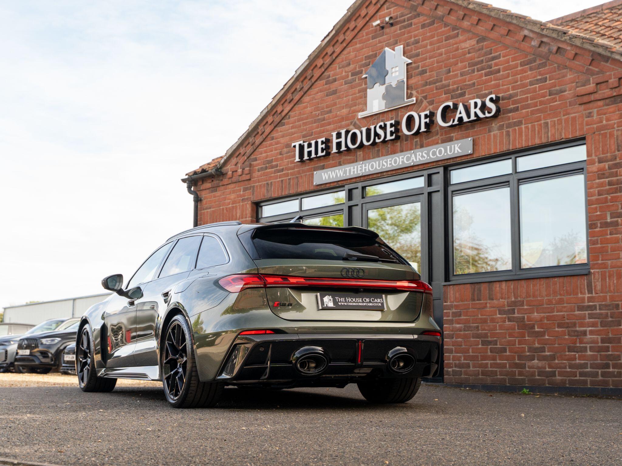 Audi RS5 view 4