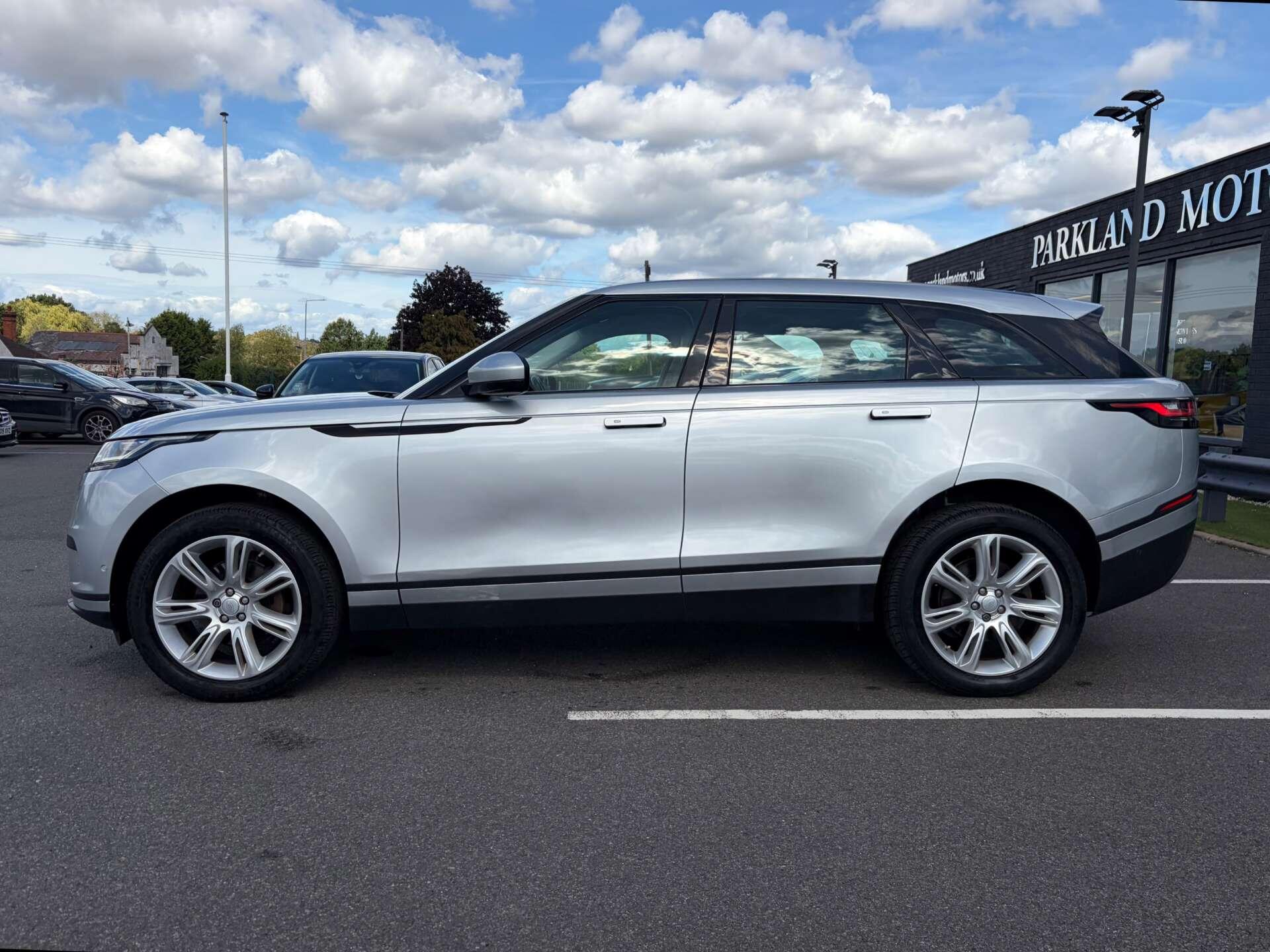 Land Rover Range Rover Velar view 5