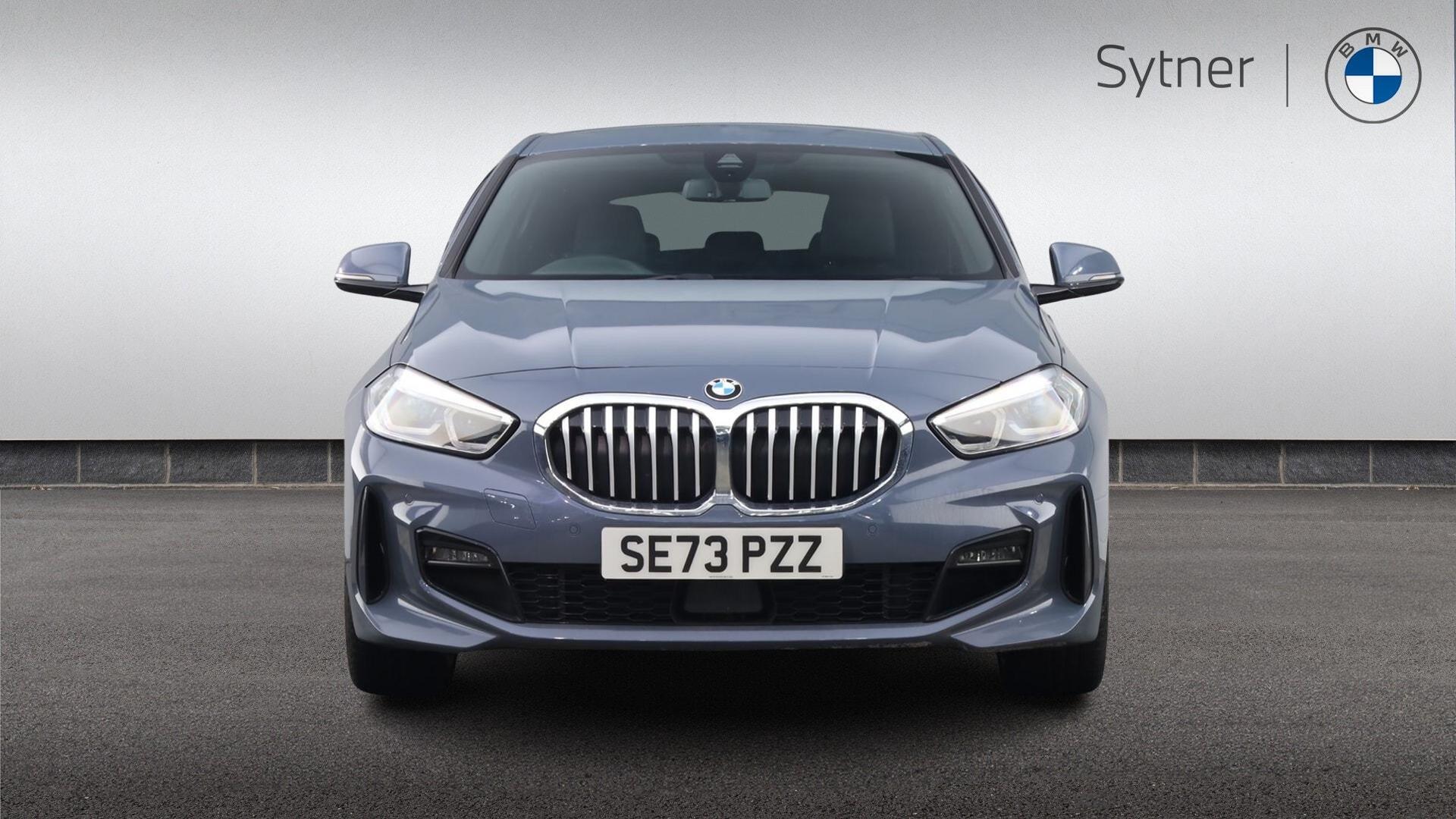 BMW 1 Series view 16