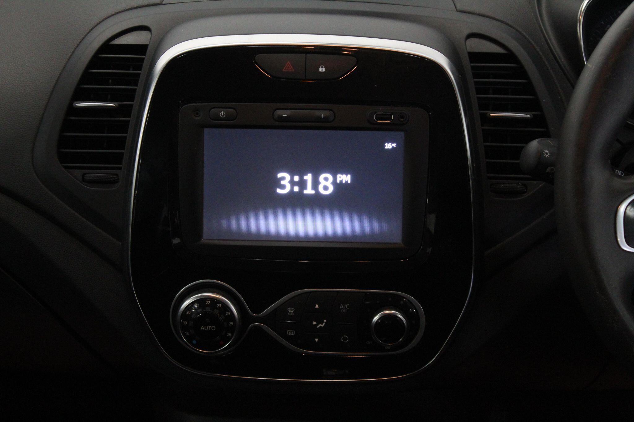 Renault Captur view 30