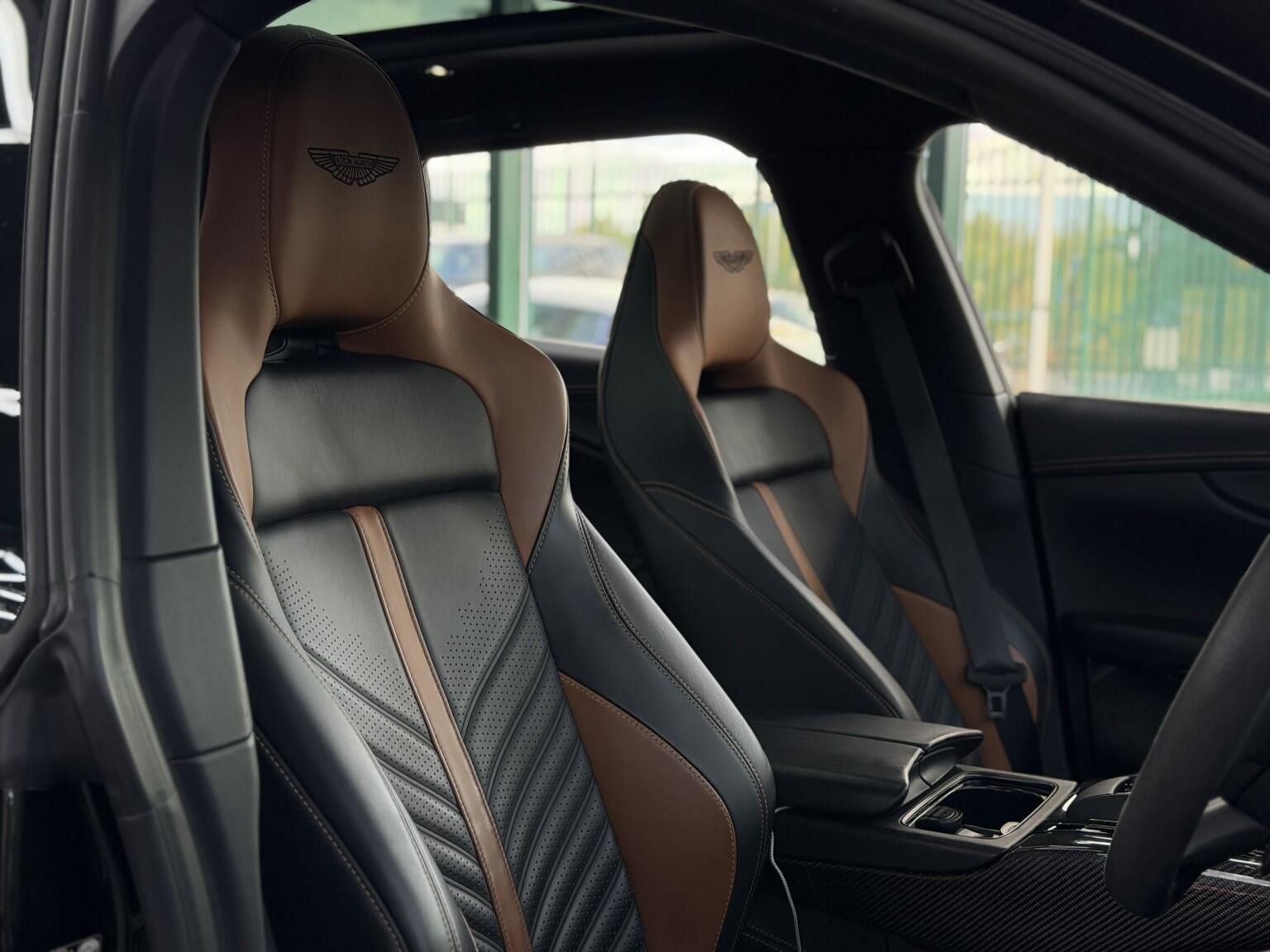 Aston Martin DBX view 46