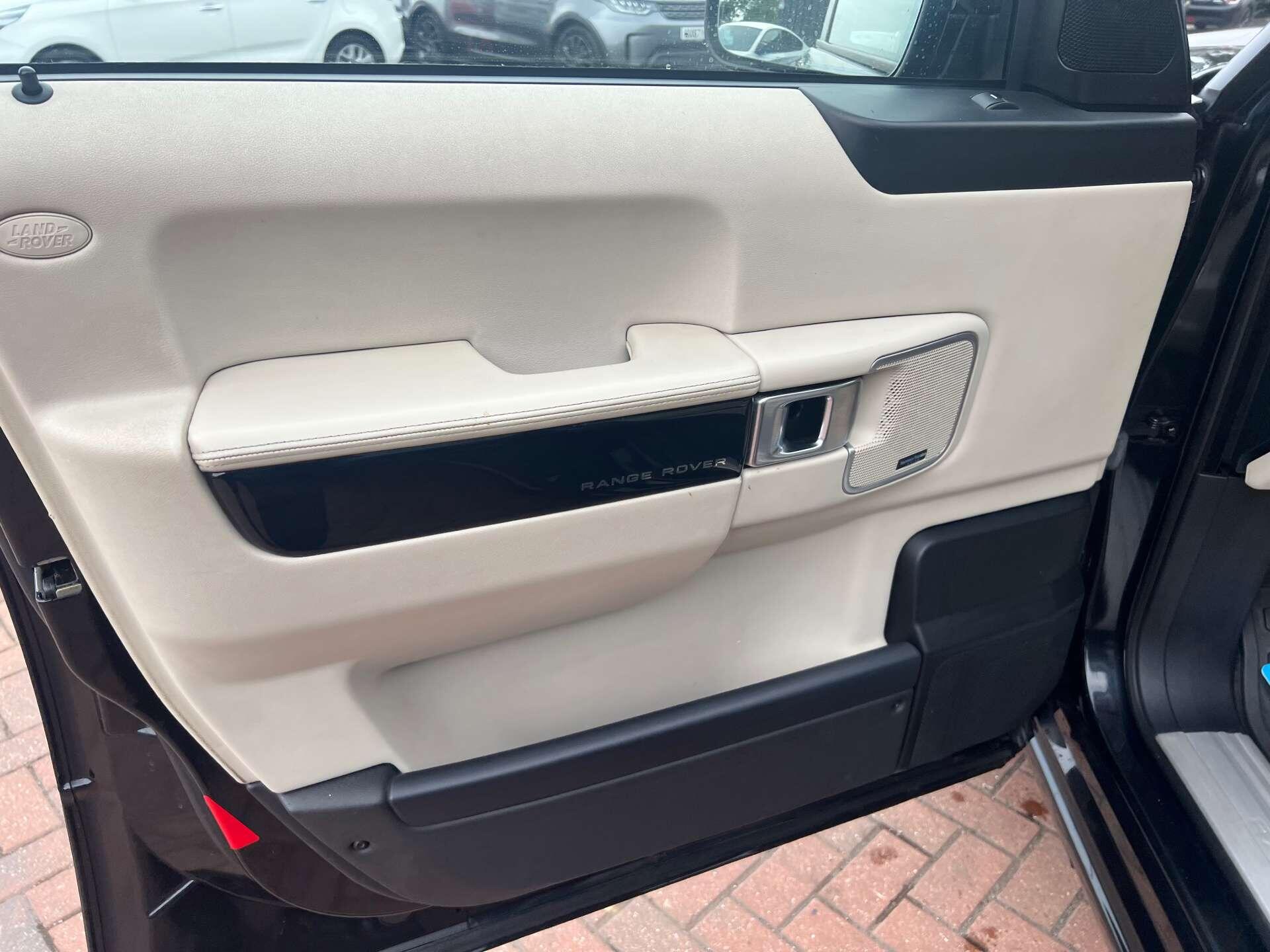 Land Rover Range Rover view 45