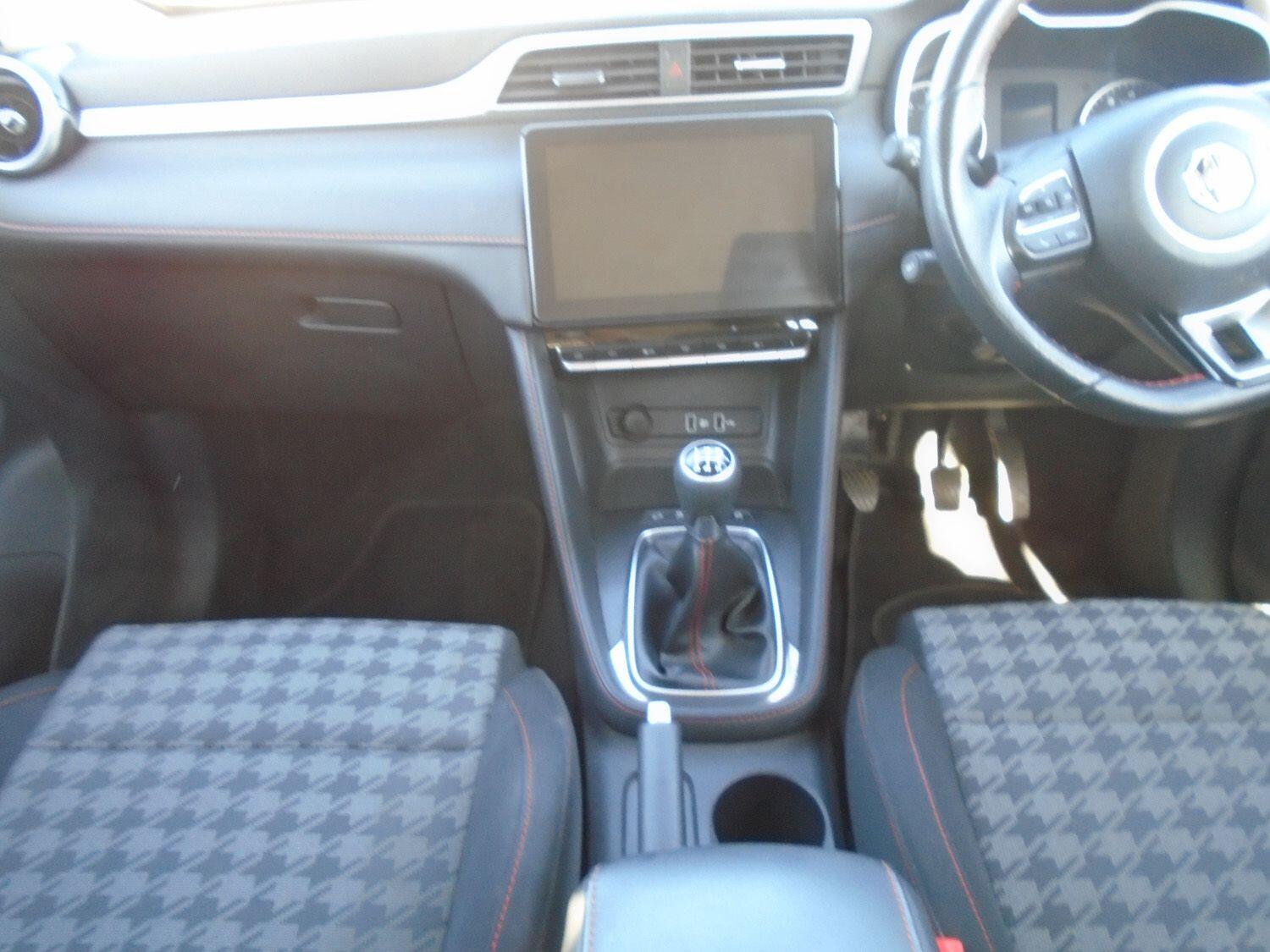 MG ZS view 9
