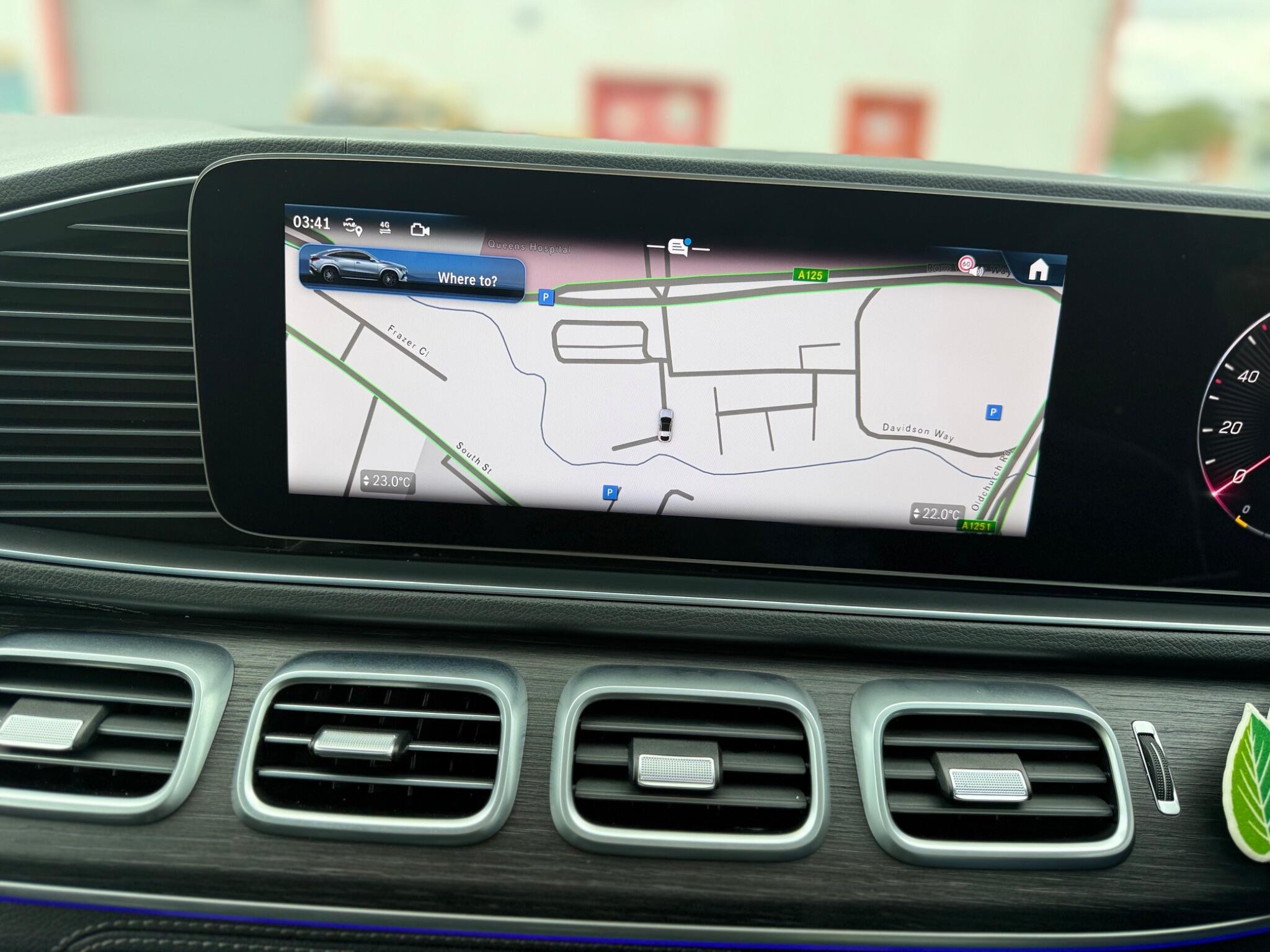 Mercedes-Benz GLE view 33