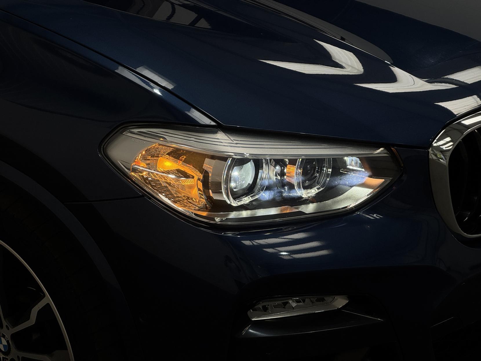 BMW X3 view 4
