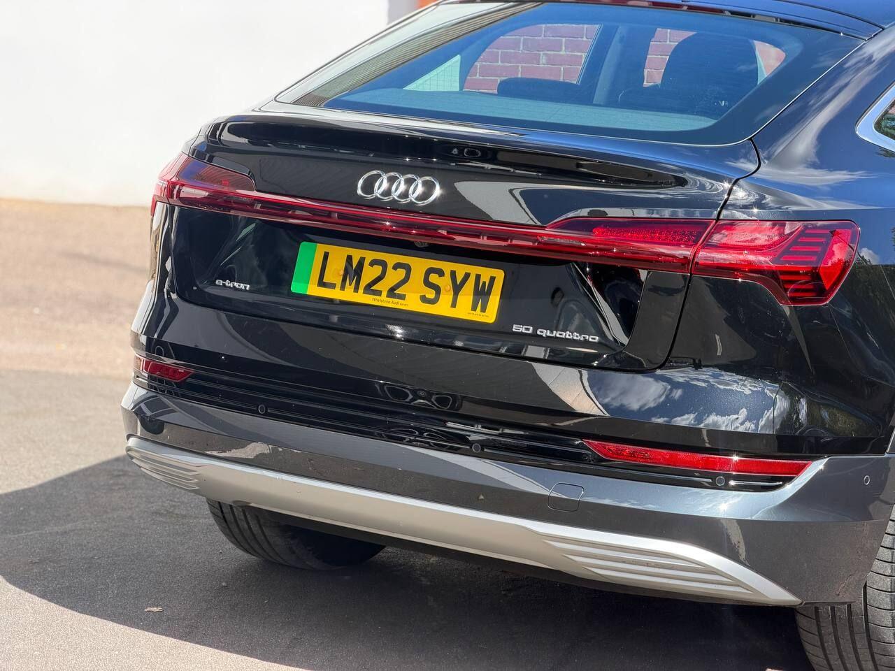 Audi E-Tron view 72