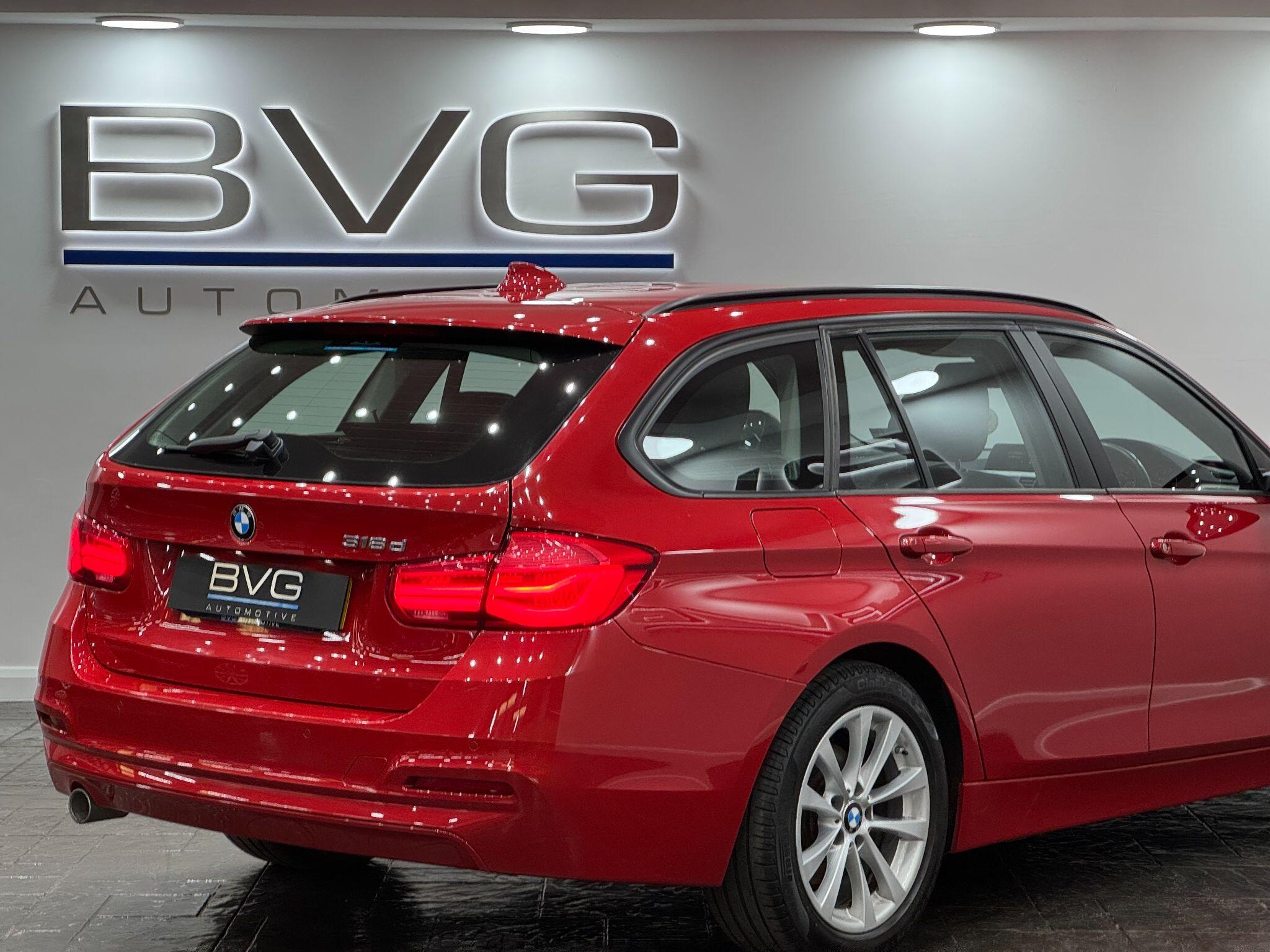 BMW 3 Series view 18