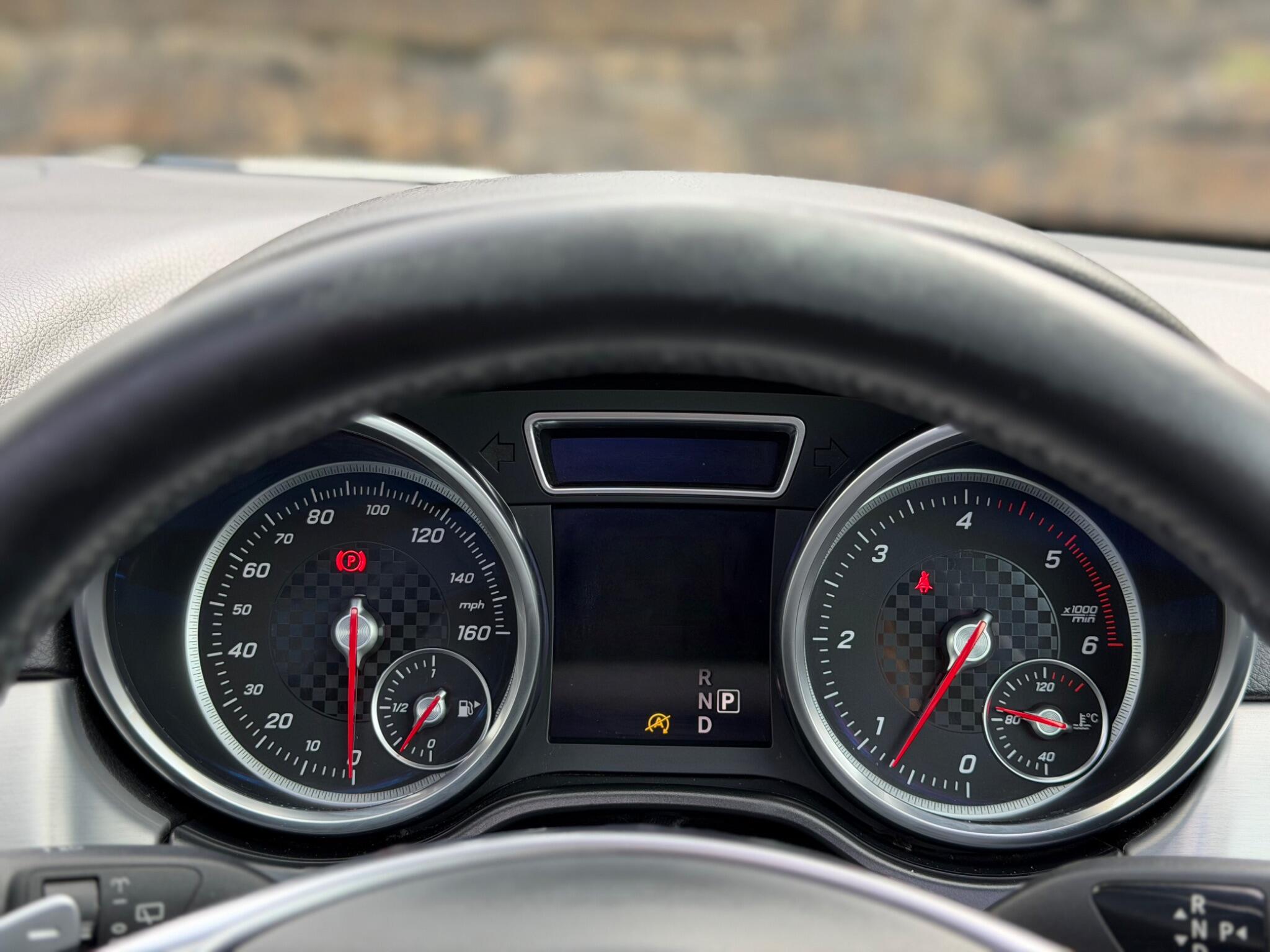 Mercedes-Benz GLE view 26