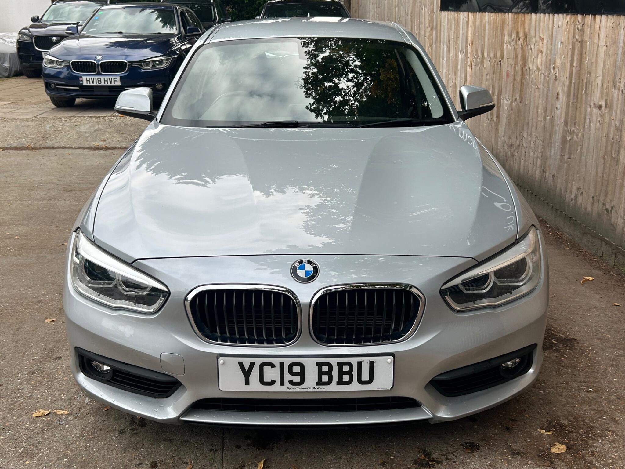 BMW 1 Series view 21