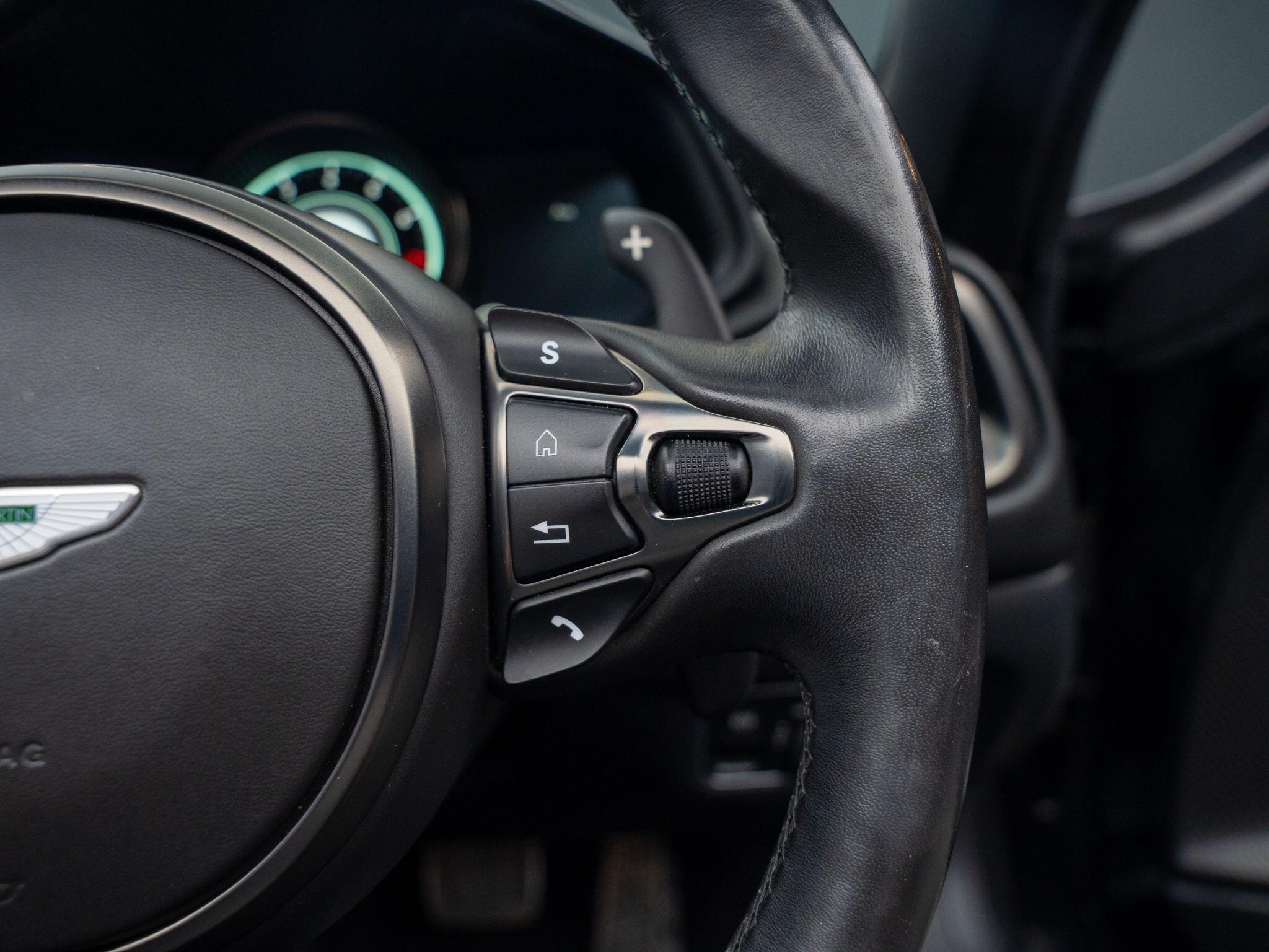 Aston Martin DB11 view 28