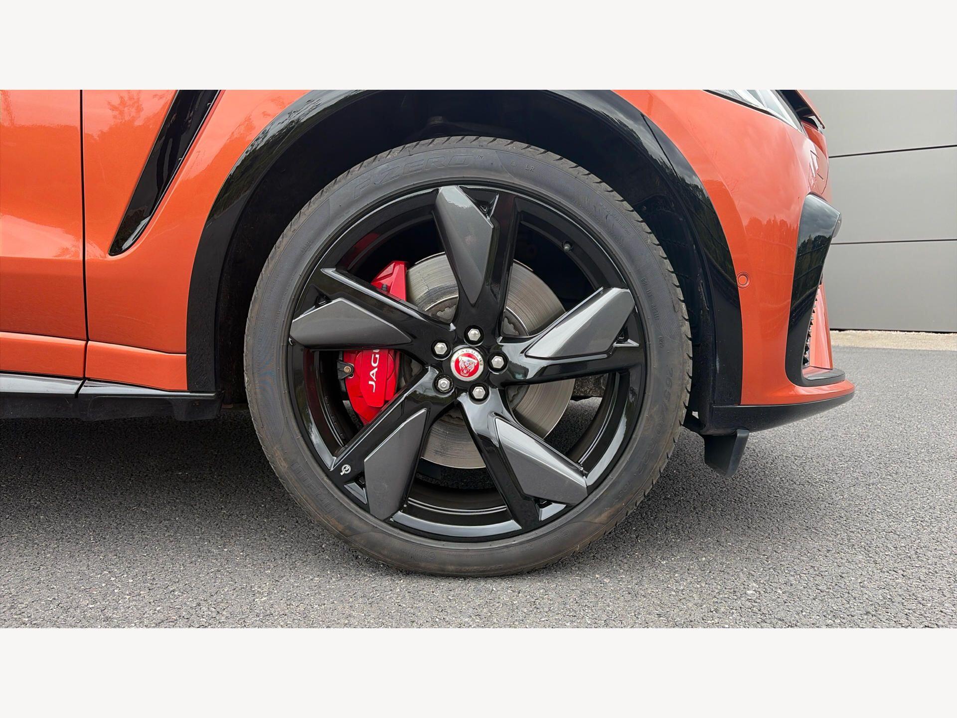 Jaguar F-Pace view 9