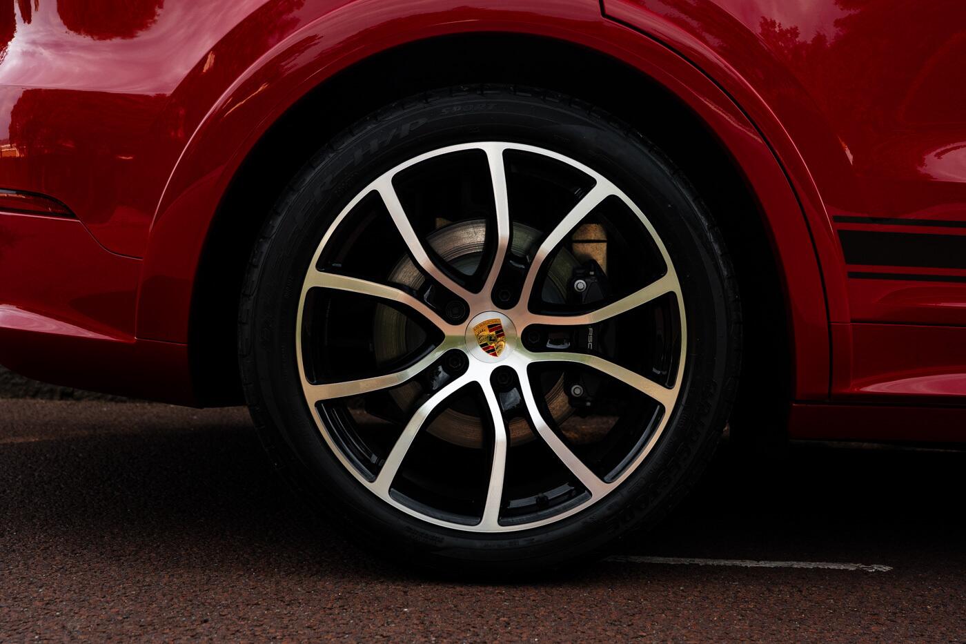 Porsche Cayenne view 8