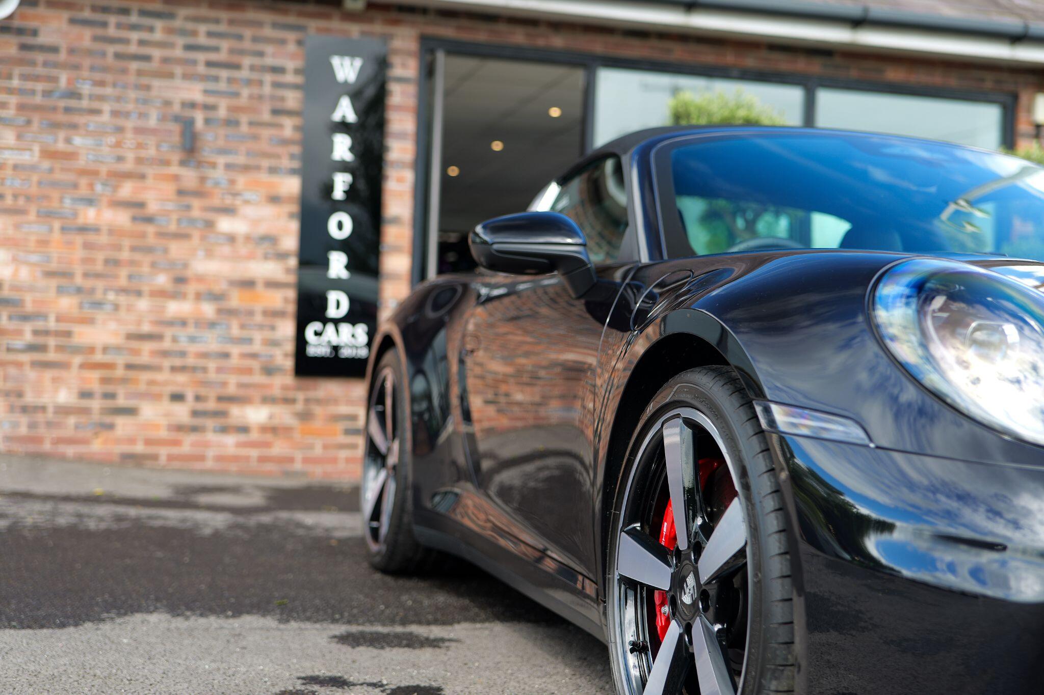 Porsche 911 view 12