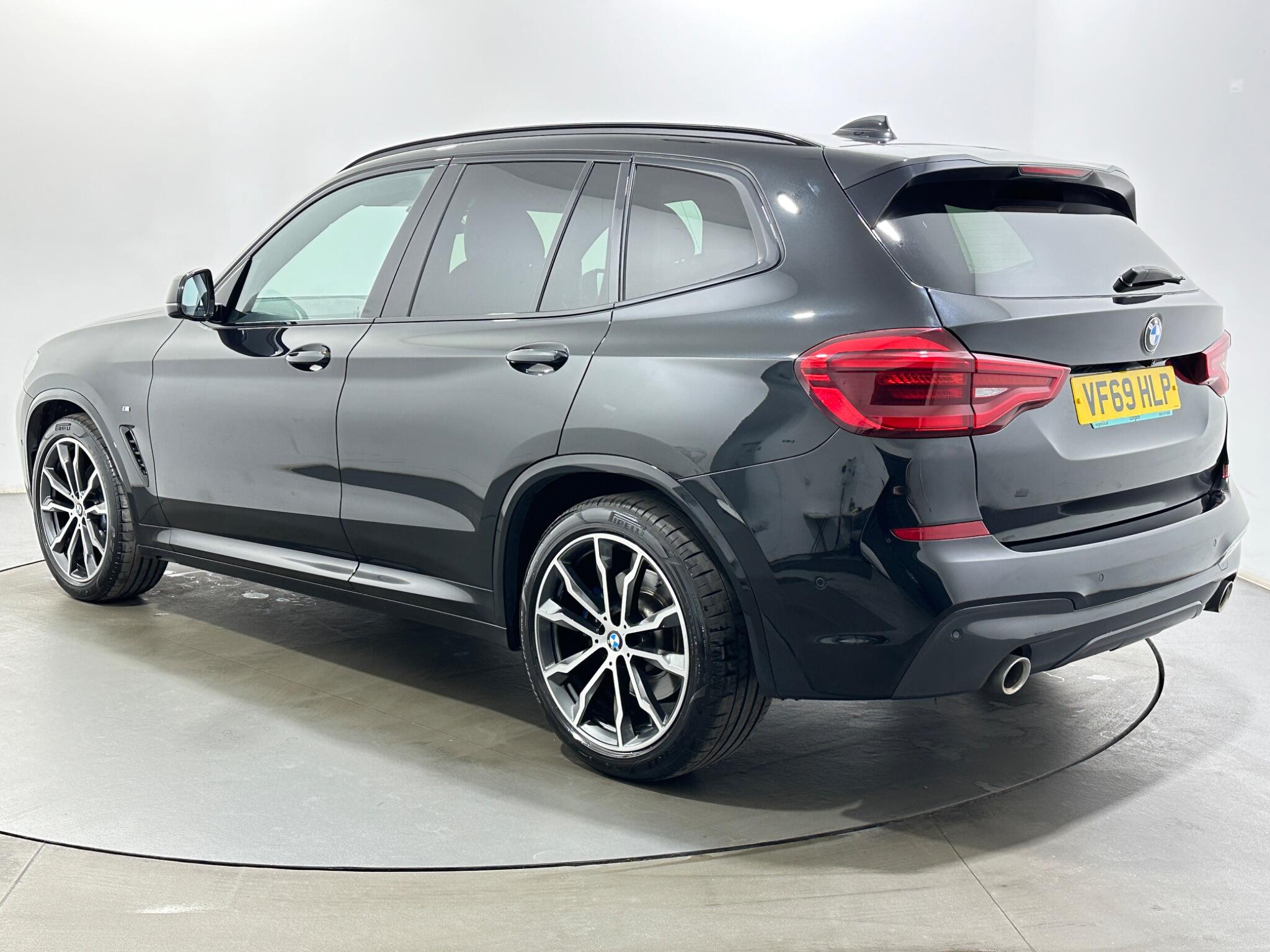 BMW X3 view 6