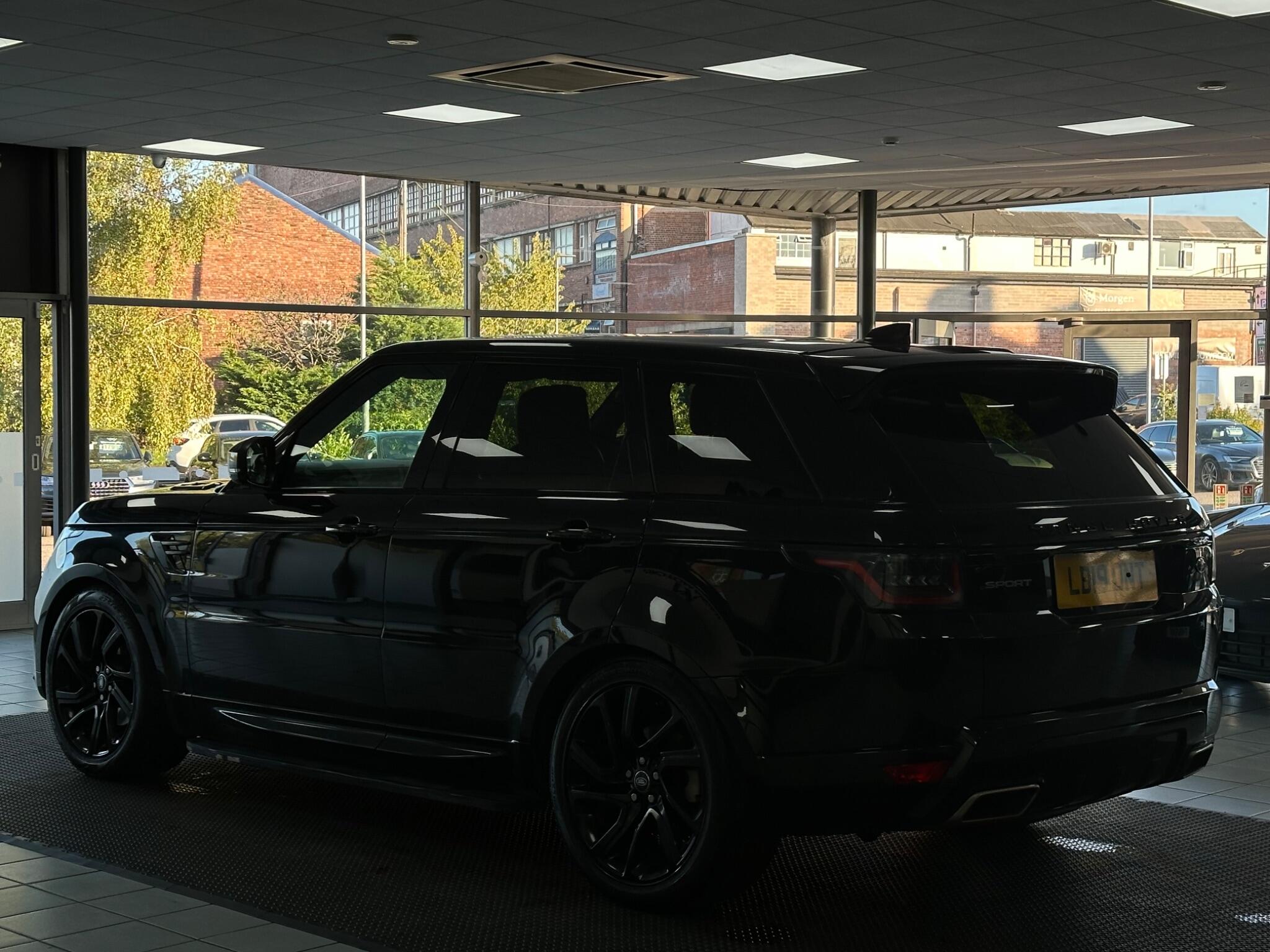 Land Rover Range Rover Sport view 10