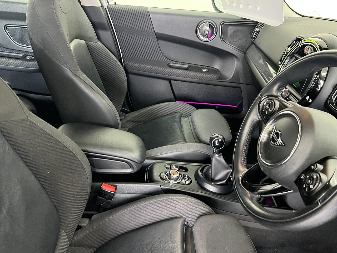 Mini Countryman view 8
