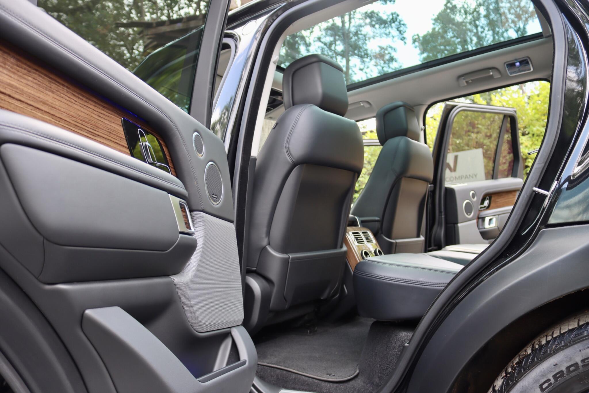 Land Rover Range Rover view 4